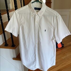Men’s Ralph Lauren, Size M, Short sleeved Button-up shirt, great condition.